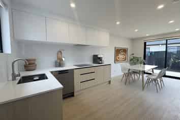 8/22 Cleland Crescent, Blockhouse Bay