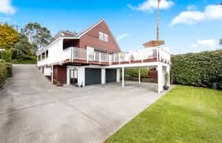 36 Whangaparaoa Road, Red Beach