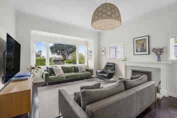 97 Muritai Road, Eastbourne