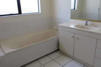 10B Brixton, Mount Eden
