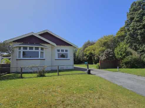 32 Park Street, Hokitika