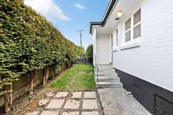 744 River Road, Chartwell