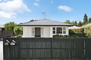 744 River Road, Chartwell