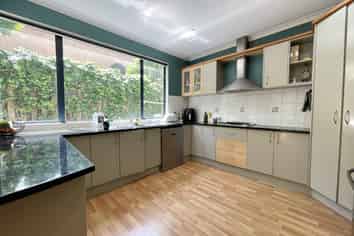 12A Epworth Avenue, Royal Oak