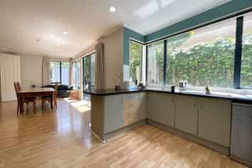 12A Epworth Avenue, Royal Oak