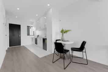 15/17 Barneys Farm Road, Clendon Park