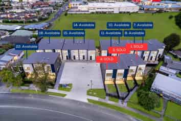 15/17 Barneys Farm Road, Clendon Park