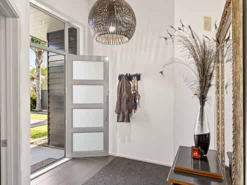 15 Pohutukawa Grove, Lytton West