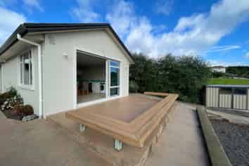 58A Chateau Rise, Flat Bush