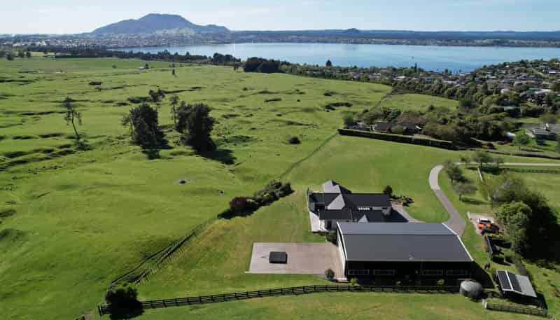 28 Te Moenga Park, Acacia Bay