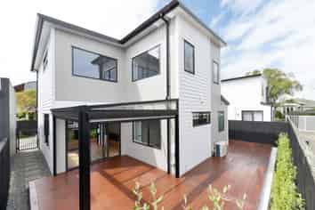 1B Atherton Road, Epsom