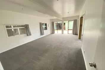 20 Christmas Road, Manurewa