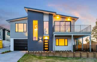 8 Martin Road, Paraparaumu