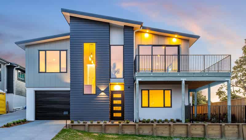 8 Martin Road, Paraparaumu