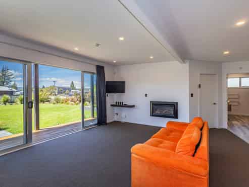 20B and 20 Kaha Street, Rangataua