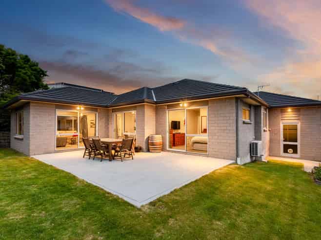 4 Peel Lane, Aotea