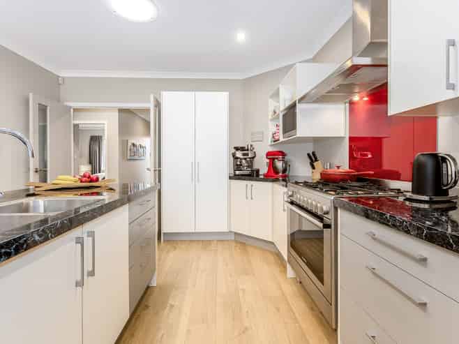 4 Peel Lane, Aotea