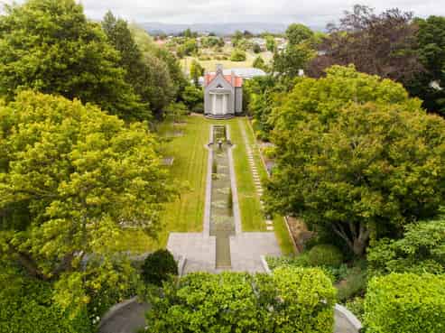 4 Sierra Court (off Featherston Street - Hospital), Roslyn