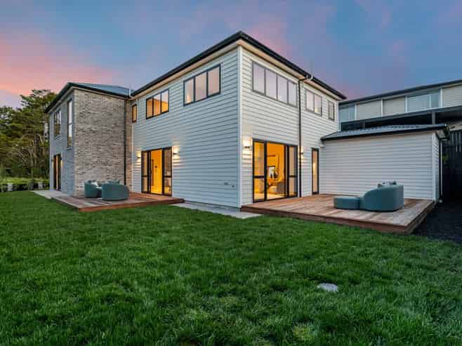 10 Dulcie Way, Millwater