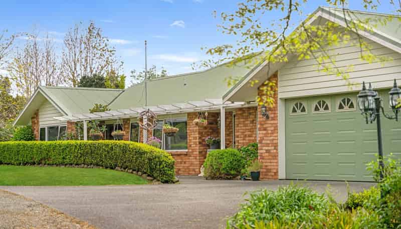 11 Te Pahi River Drive, Paparoa