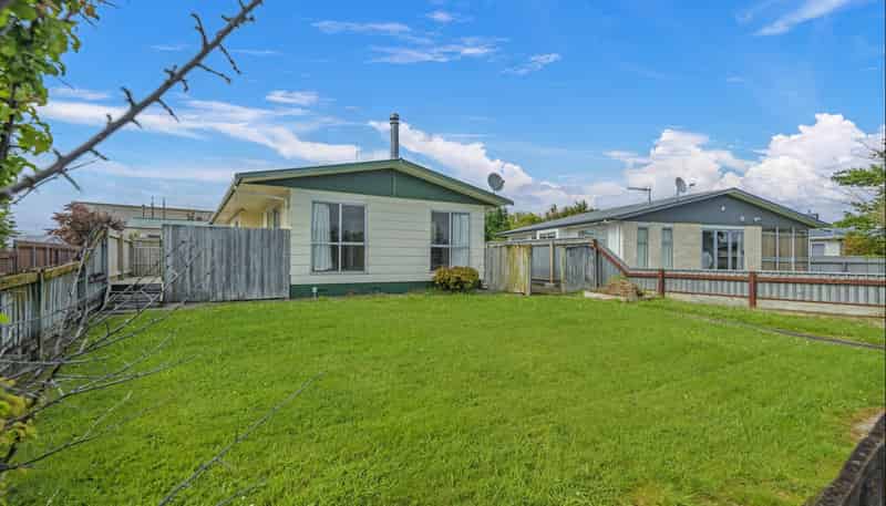40 Geraldine Crescent, Cloverlea