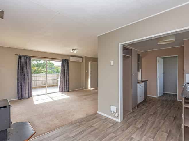 40 Geraldine Crescent, Cloverlea