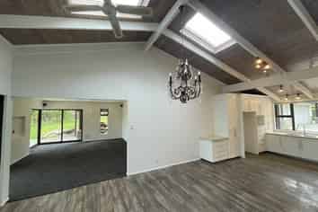 255 Okura River Road, Okura