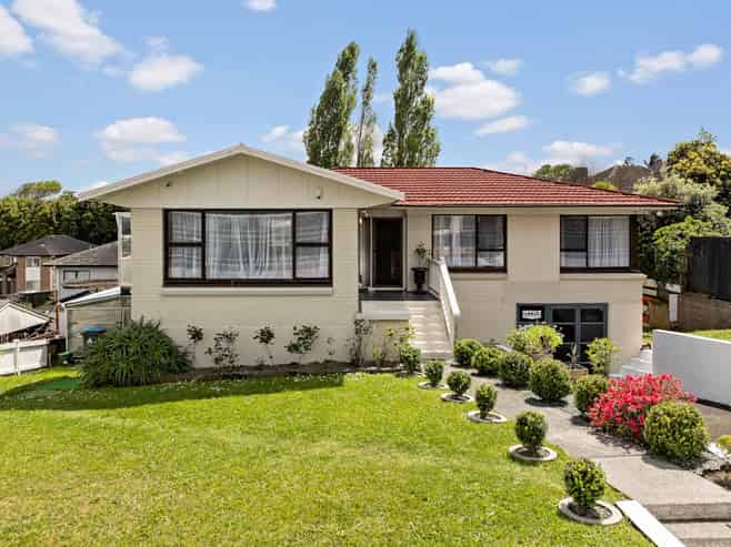 84 Tiverton Road, New Windsor