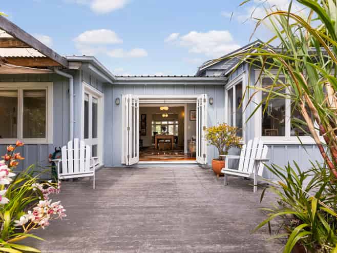 1 Westbourne Road, Murrays Bay