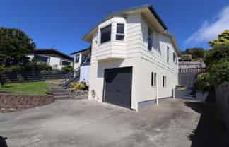 3 Fernhaven Grove, Newlands