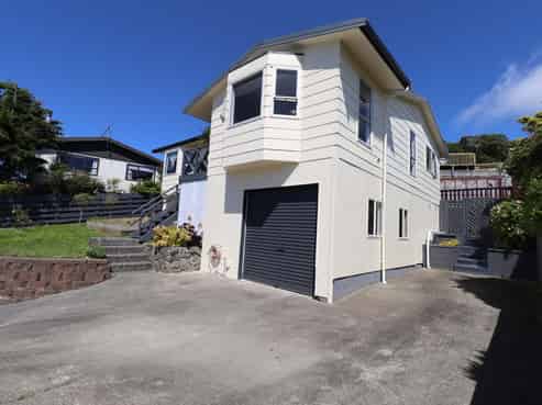 3 Fernhaven Grove, Newlands