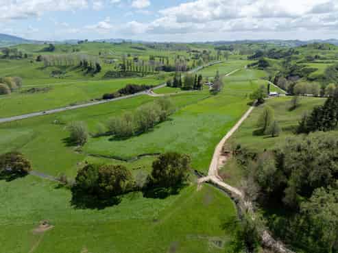 517 State Highway 1, Tirau