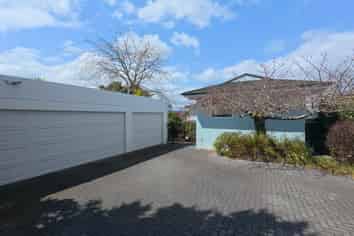 16 Olive Avenue, Nukuhau
