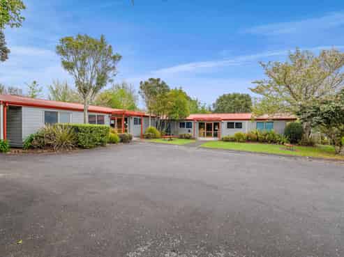 Substantial site on medical golden mile