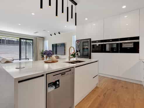 31 Surf View Crescent, Red Beach