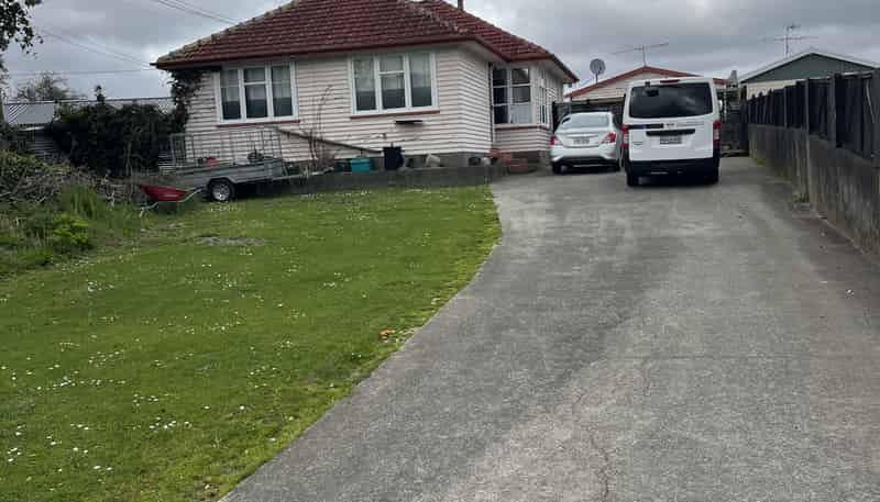 23 Sheridan Crescent, Trentham