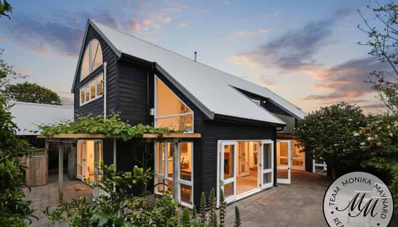 25 Calluna Crescent, Totara Heights