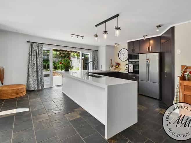 25 Calluna Crescent, Totara Heights