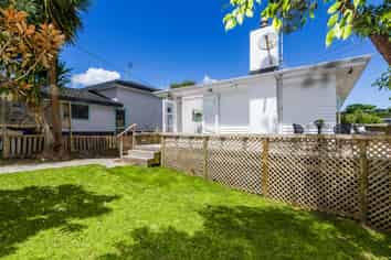 4 Bond Crescent, Forrest Hill