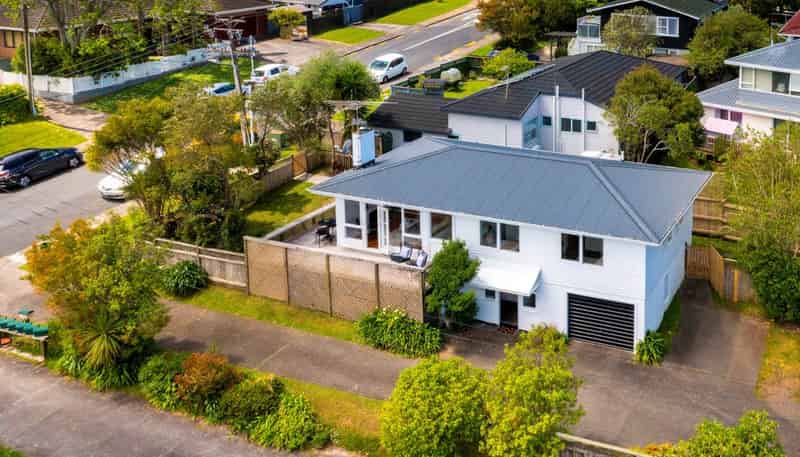 4 Bond Crescent, Forrest Hill