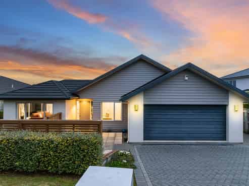 19 Tongariro Drive, Aotea