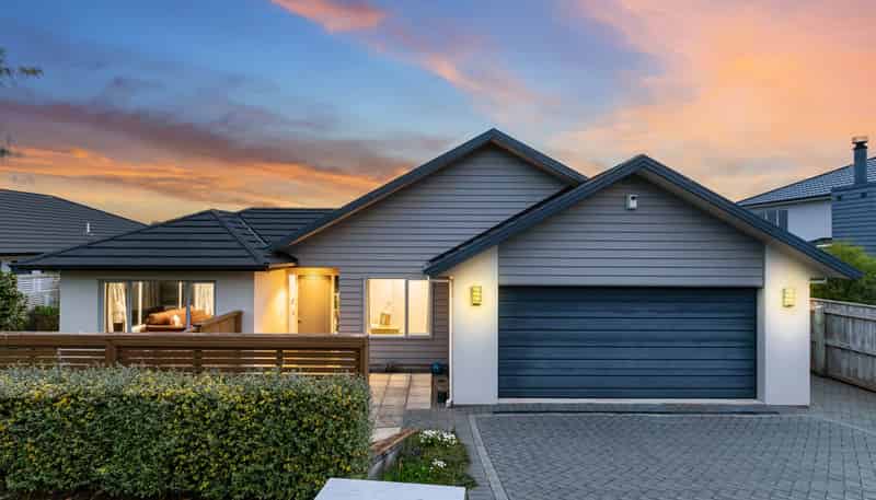 19 Tongariro Drive, Aotea