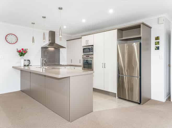 19 Tongariro Drive, Aotea