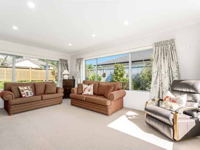 19 Tongariro Drive, Aotea