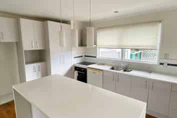 6 Totara Road, Te Atatu Peninsula