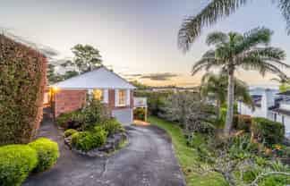 8 Pleasant Place, Mellons Bay