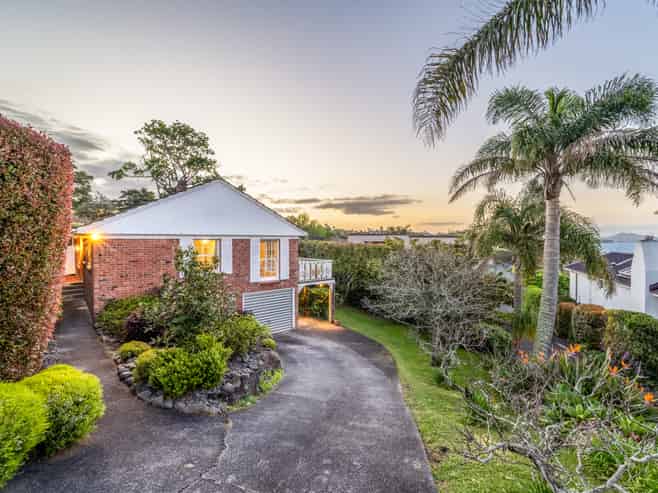 8 Pleasant Place, Mellons Bay