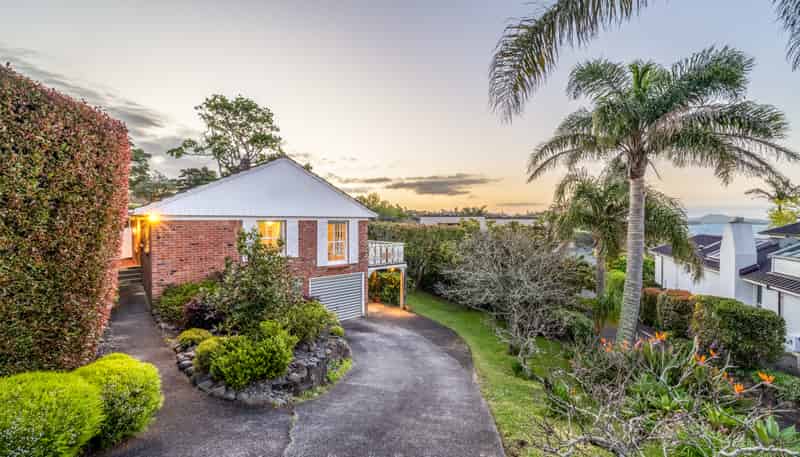 8 Pleasant Place, Mellons Bay