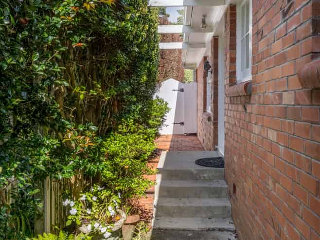 8 Pleasant Place, Mellons Bay