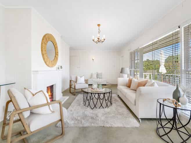 8 Pleasant Place, Mellons Bay